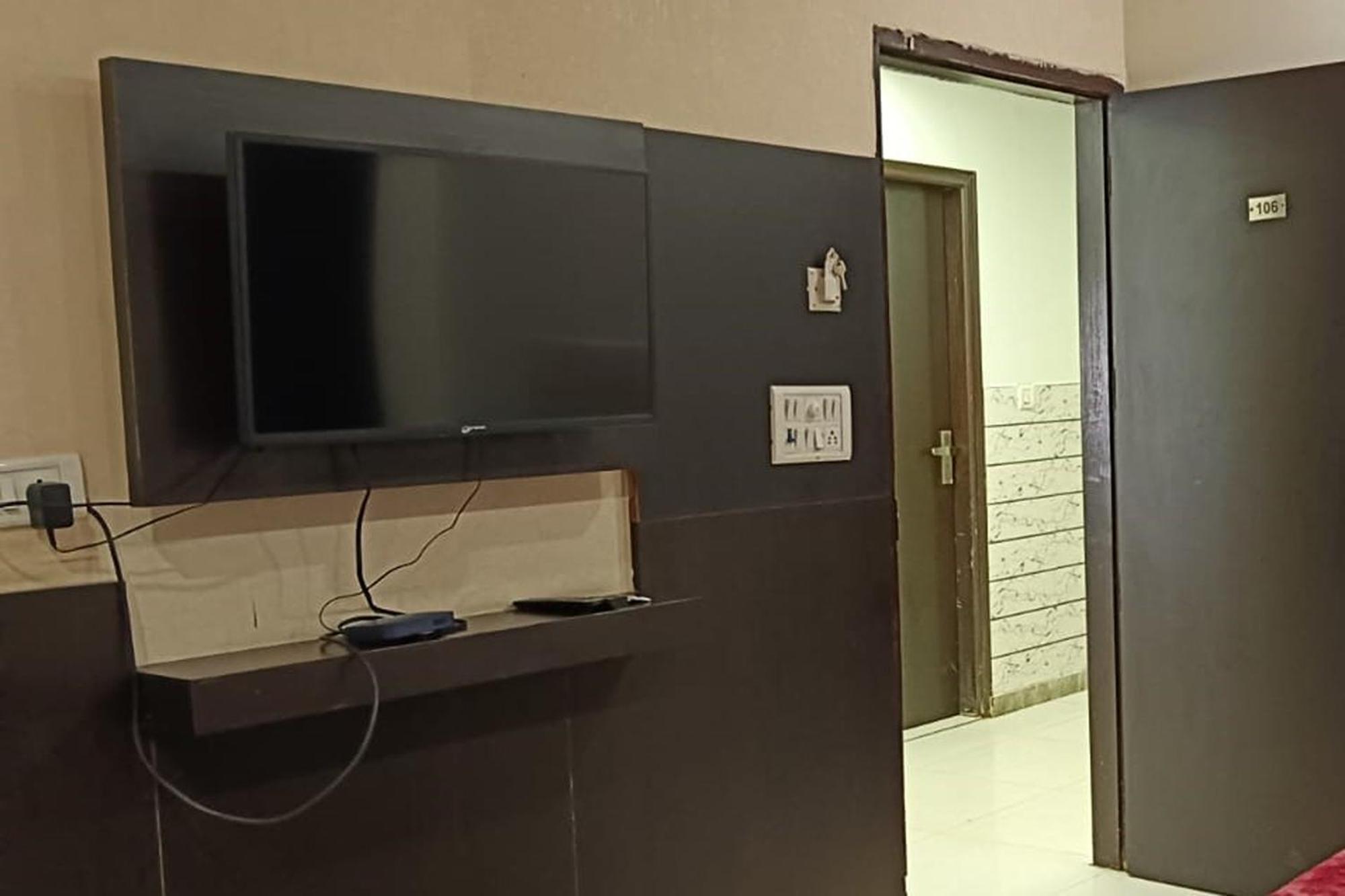 Hotel Shree Kanta Gurgaon Dış mekan fotoğraf