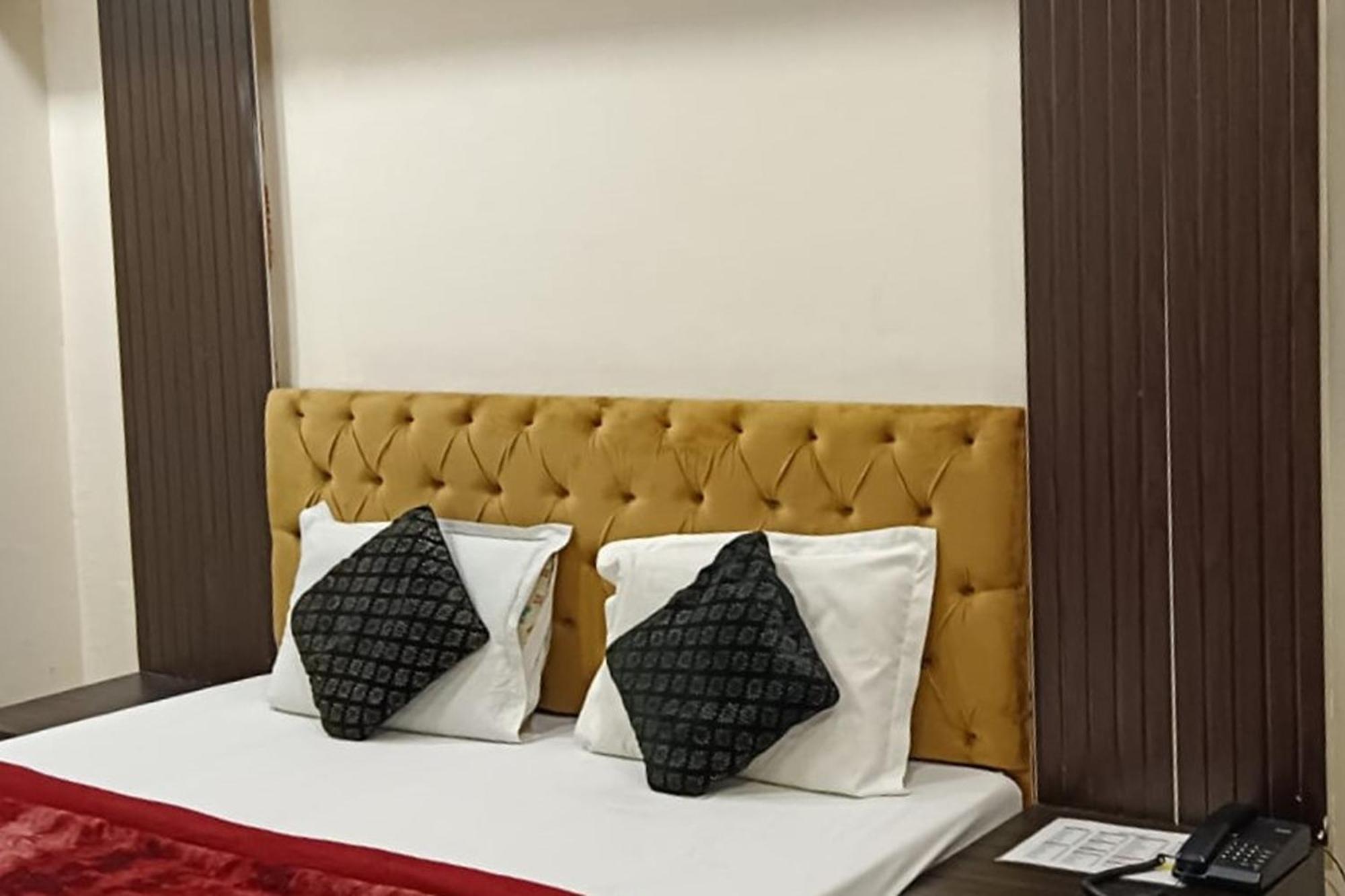 Hotel Shree Kanta Gurgaon Dış mekan fotoğraf
