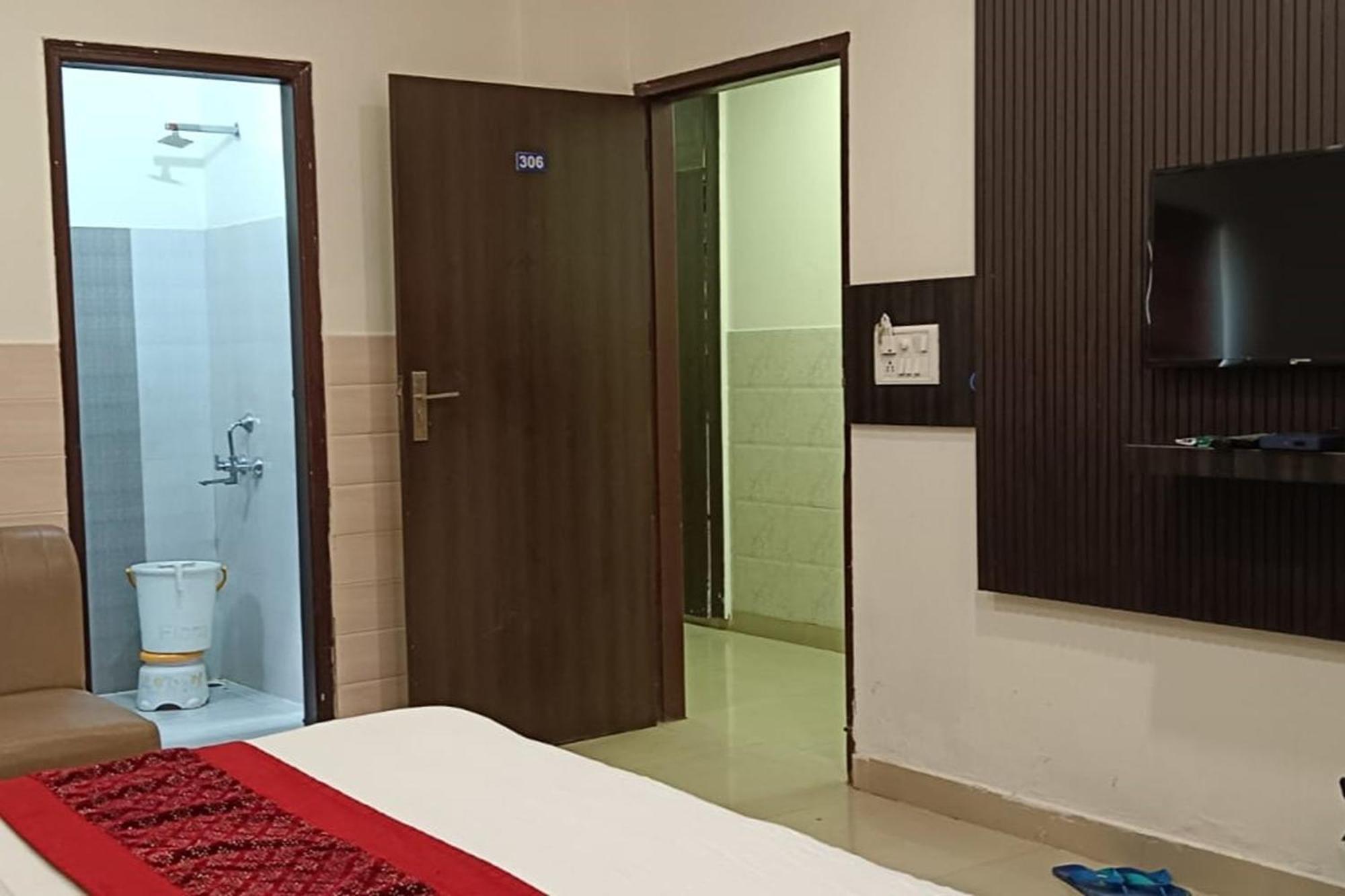 Hotel Shree Kanta Gurgaon Dış mekan fotoğraf