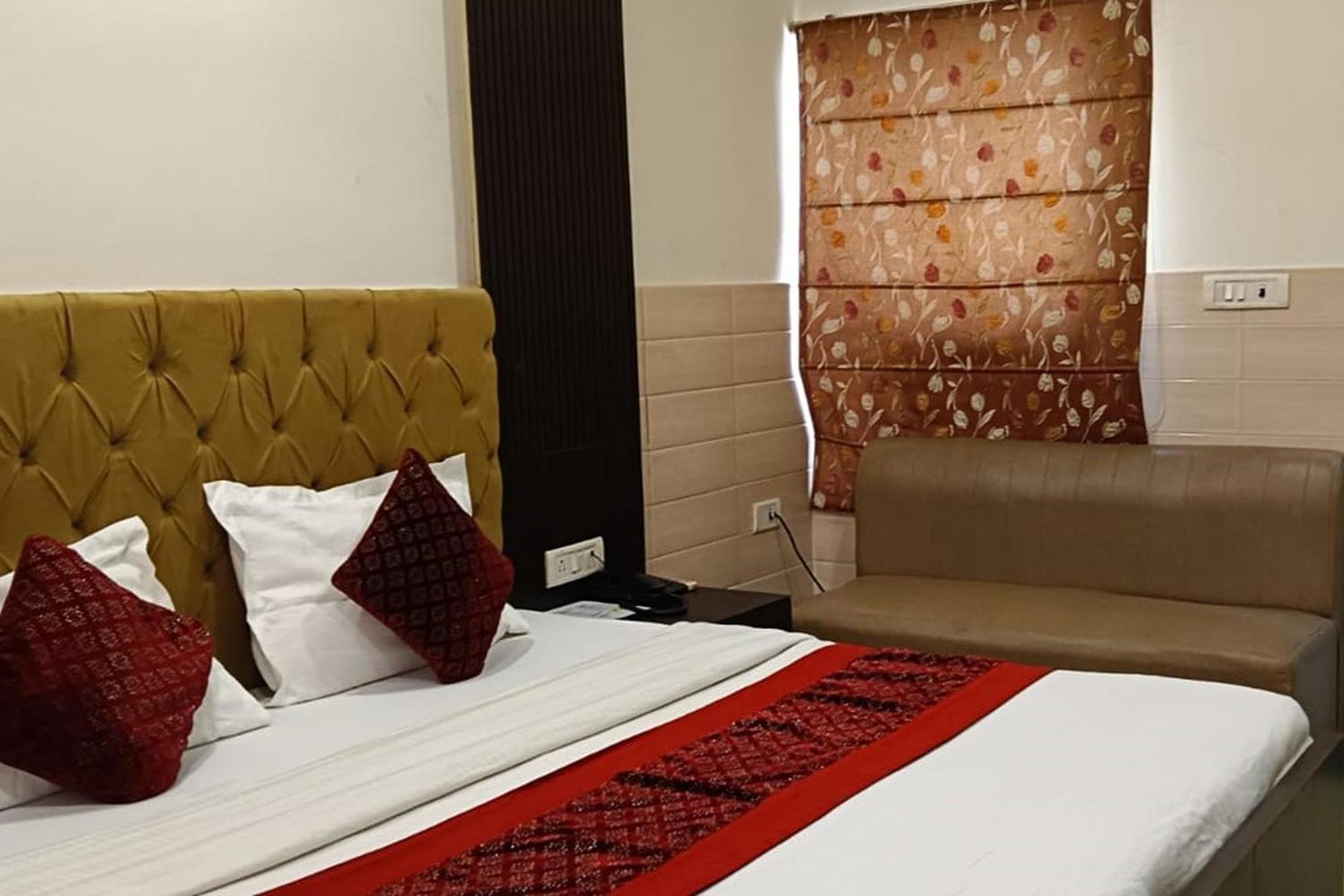 Hotel Shree Kanta Gurgaon Dış mekan fotoğraf